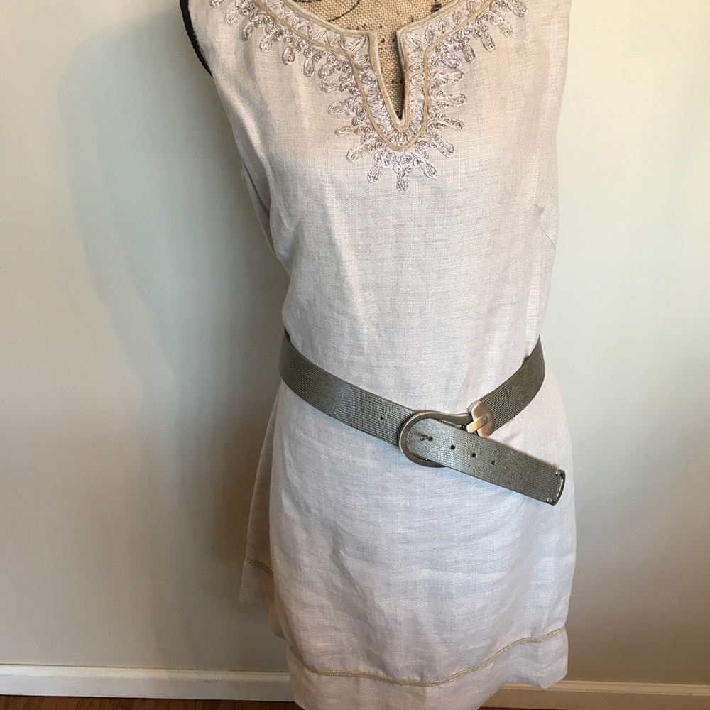 Loft lined linen dress w/beautiful trim runs big